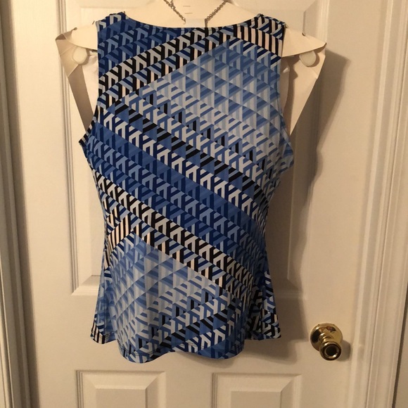 Bundle 3/$10 💛 Calvin Klein Scoop Neck Blouse size M - Picture 4 of 4